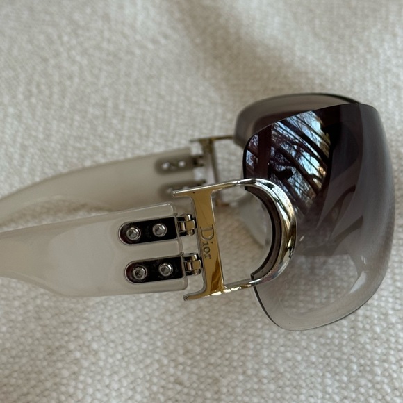 DIOR - Picture 3 of 5